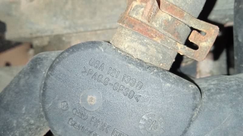 06A121133D Volkswagen Golf 1998 Dzesēšanas šķidruma atloks - Thumbnail 3