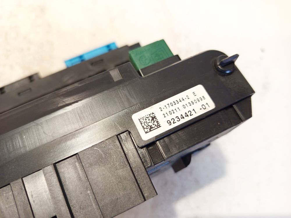 923442101 BMW 5-Series 2010 Fuse box - Thumbnail 3