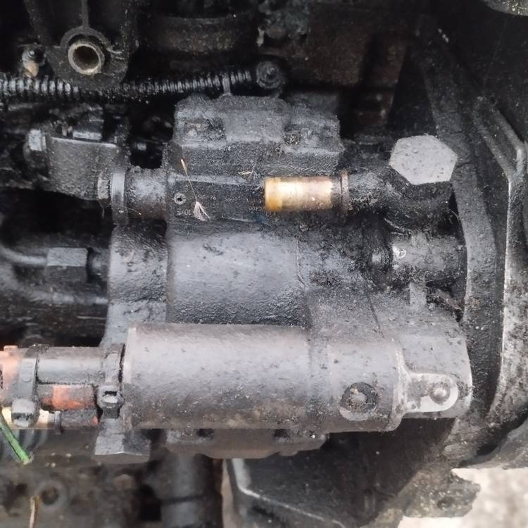 Ford Fusion 2002 High Pressure Injection Pump