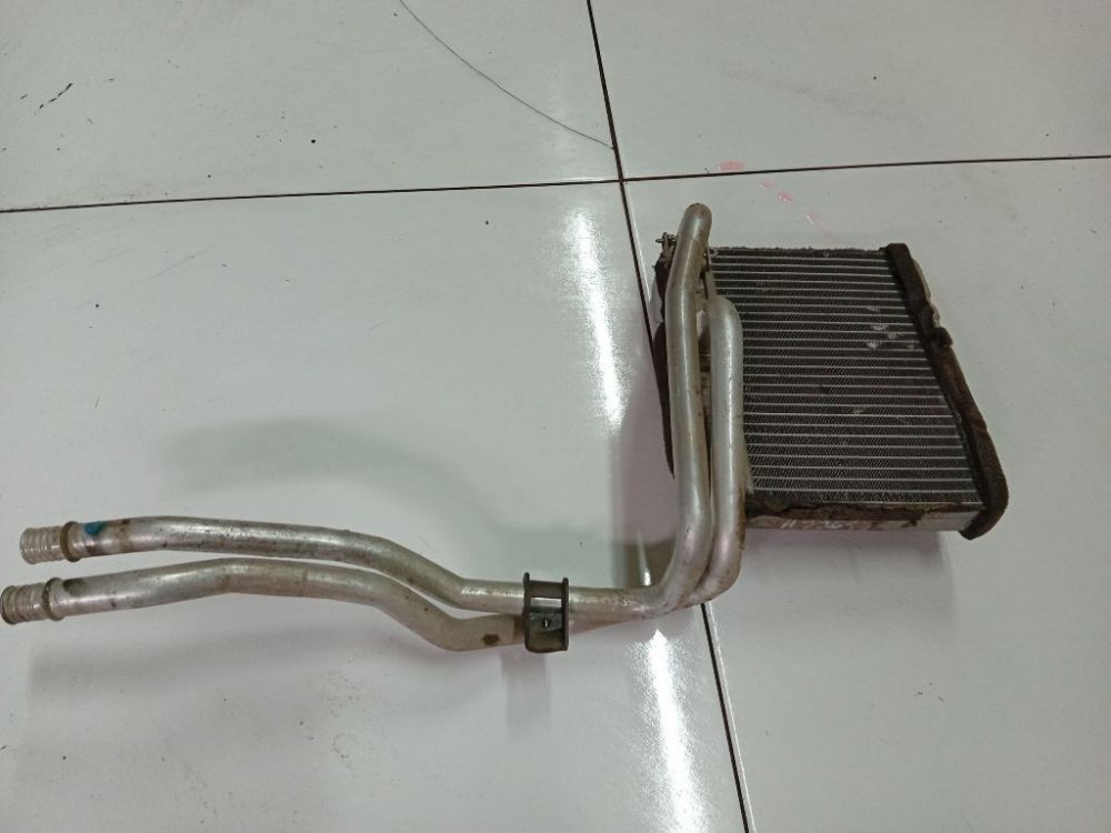 BMW 3-Series 2004 Радиатор отопителя