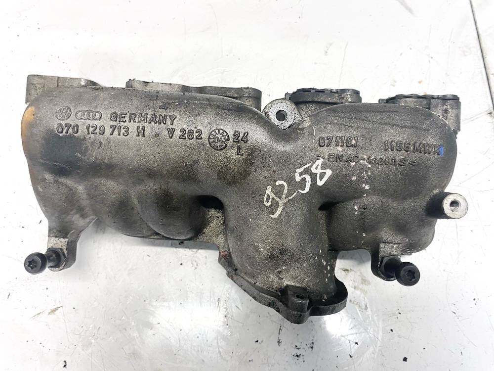 070129713H Volkswagen Touareg 2005 Ansaugkrümmer Ansaugbrücke