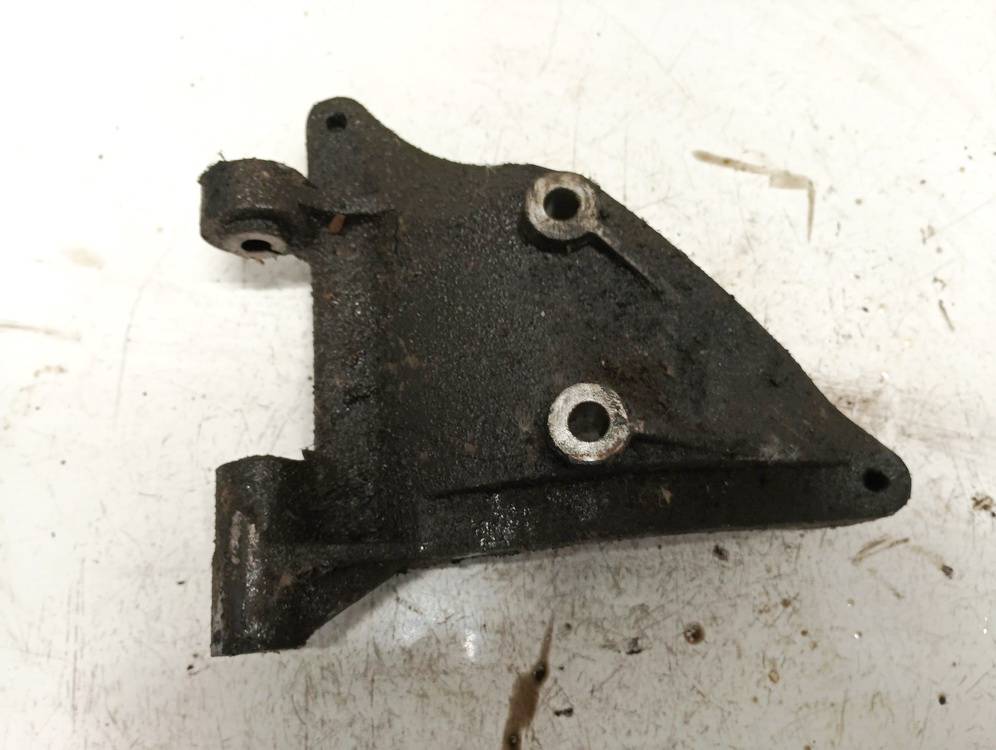 059260885F Audi A4 2002 Moottorin kiinnike