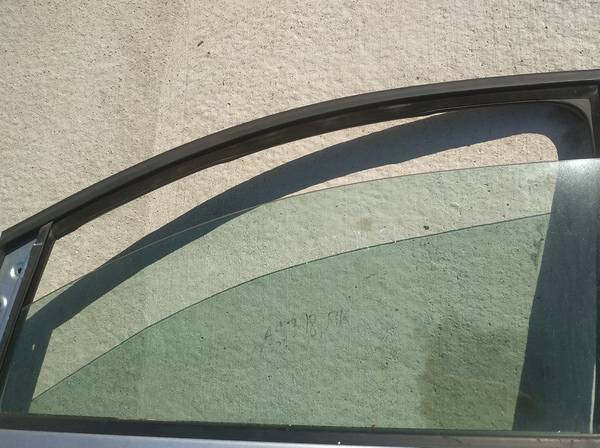 AS2 Volkswagen Touran 2005 Oven lasi - EDESSÄ VASEMMALLA