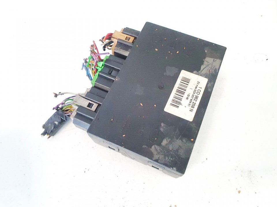 1C0962258N Volkswagen Golf 1999 General Module Comfort Relay (Unit)