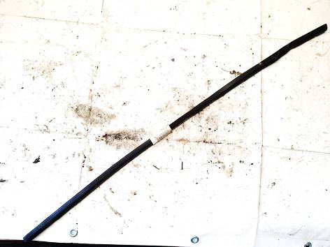 Volkswagen Touran 2005 Oven lasin tiivistelista - EDESSÄ VASEMMALLA