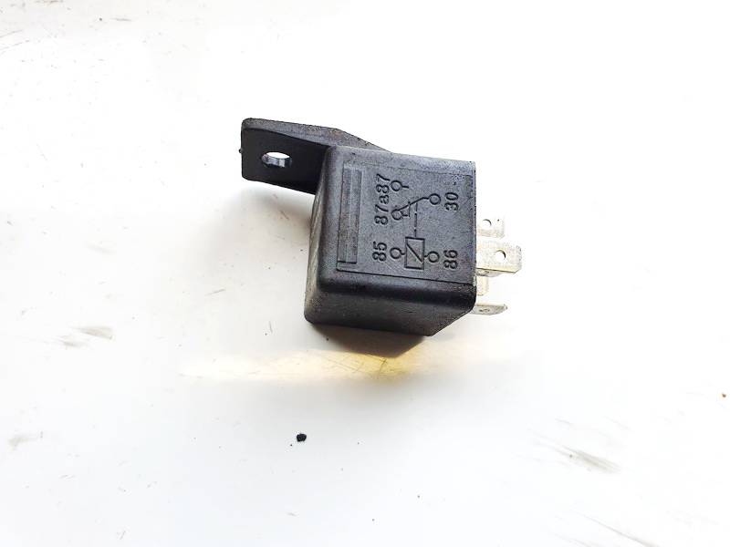 SLD12VDC1C Porsche Cayenne 2003 Relay module