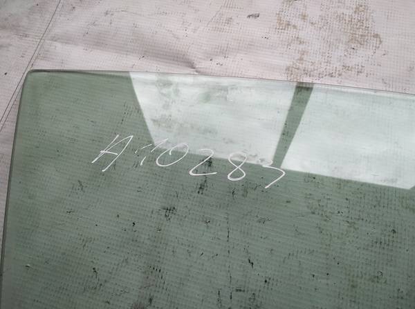 AS2 Nissan Murano 2005 Door-Drop Glass - FRONT RIGHT - Thumbnail 3