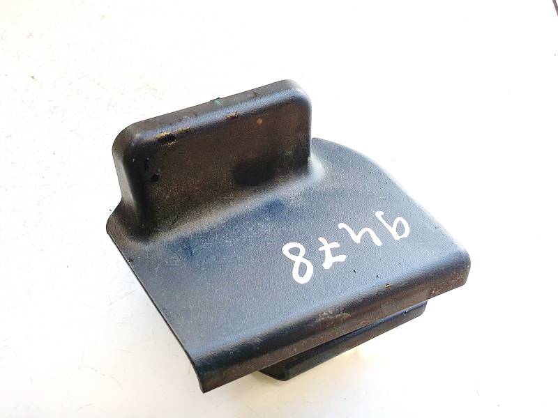 7213705050 Toyota Avensis 2009 Salona apdare (plastmasas)