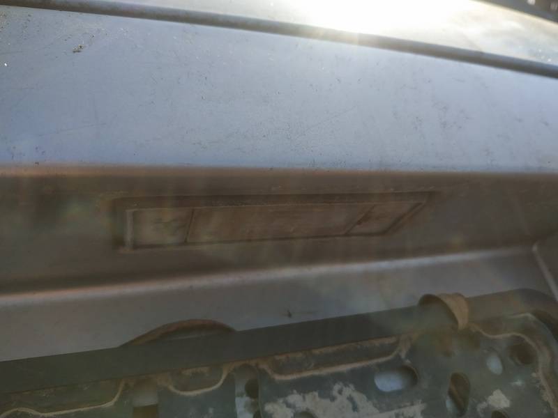 Nissan Primera 2003 Oświetlenie tablicy rejestracyjnej - TYLNE