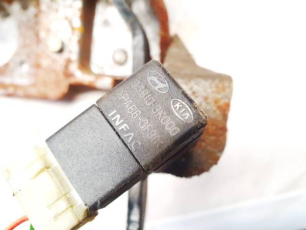 938103K000 Hyundai H-1 2007 Stabdziu zibintu daviklis (rele-varlyte) - Thumbnail 2