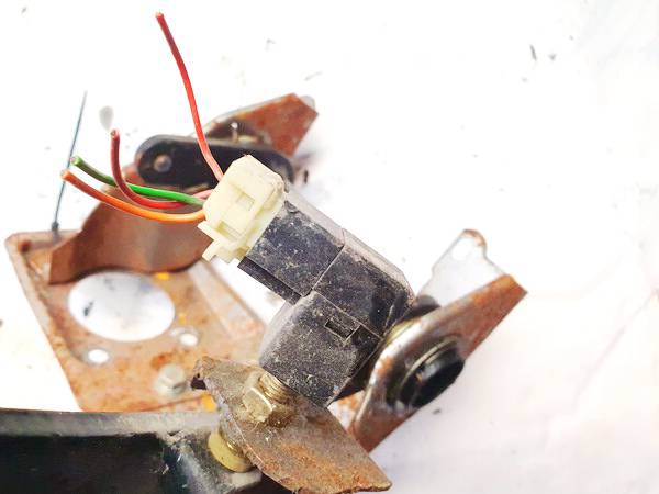 938103K000 Hyundai H-1 2007 Stabdziu zibintu daviklis (rele-varlyte)