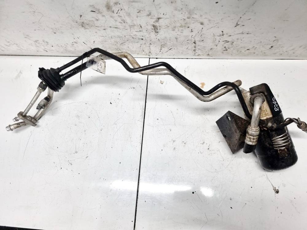 Audi A4 1995 Ilmastointilaitteen putki-letku