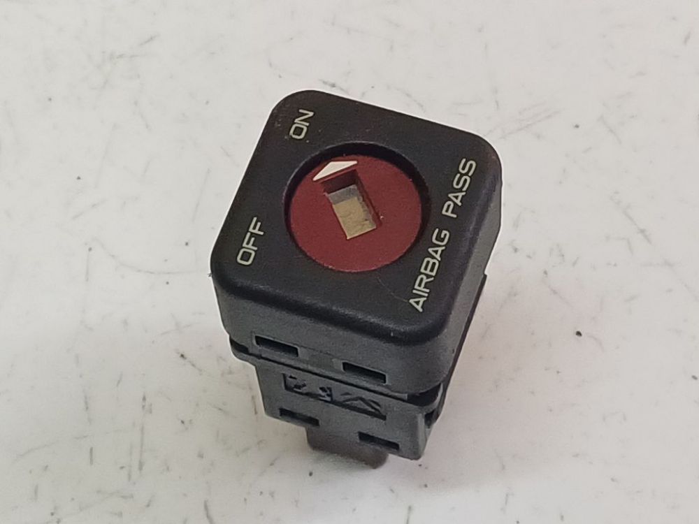 96373205XT Toyota Aygo 2007 Turvatyynyn airbag merkkivalo palaa jatkuvasti tai vilkkuu