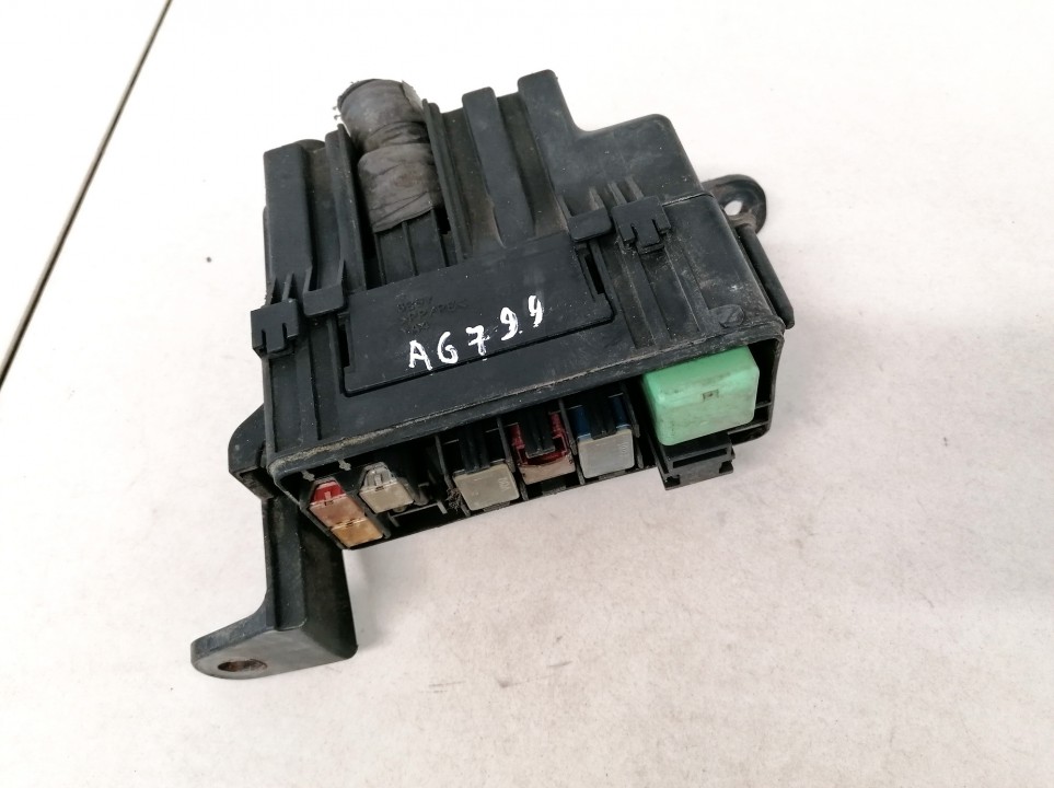 Toyota Previa 2001 Skrzynka bezpieczników