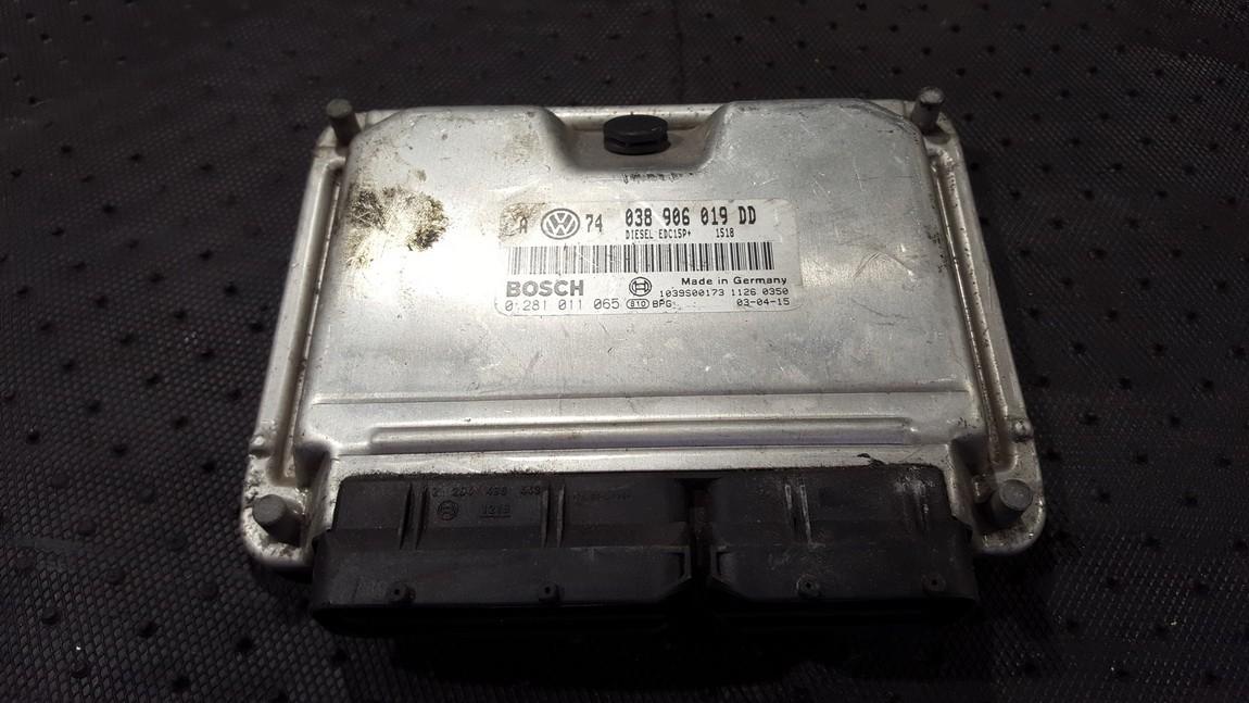 038906019DD Volkswagen Golf 2001 ECU Engine Computer (Engine Control Unit)