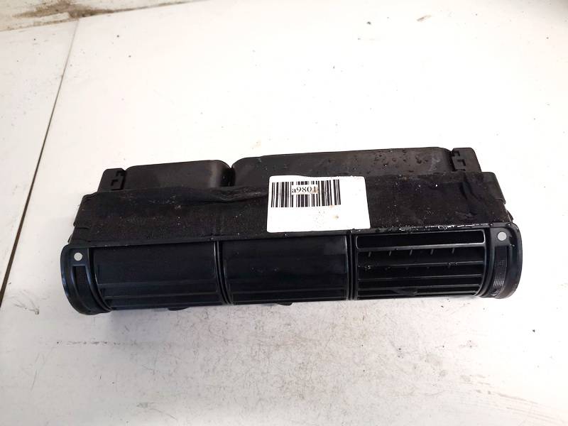 8D0820951 Audi A4 1997 Sisäilman ilmanvaihtoritilät