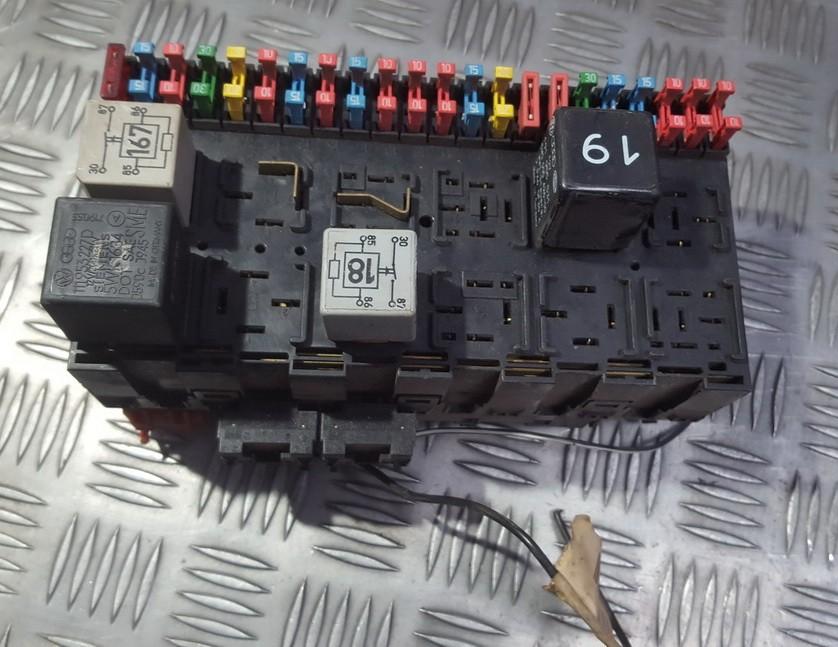 Fuse box  Volkswagen Golf 1997    2.5 111953227D