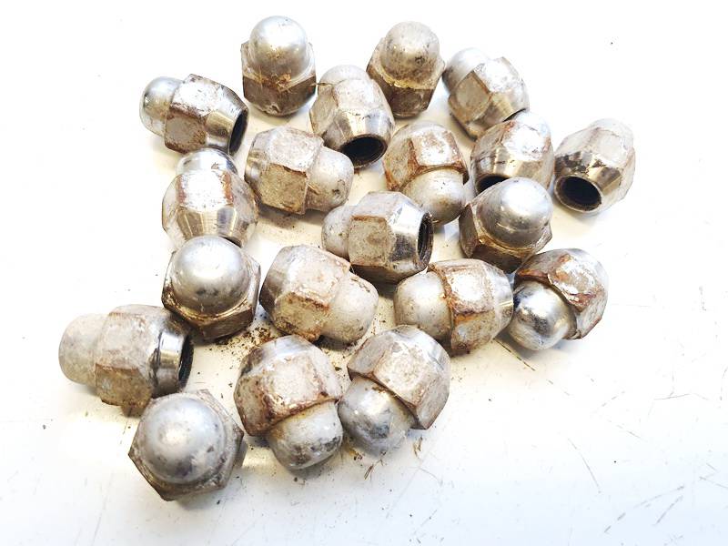 Volvo V70 2003 Tuercas-tornillos