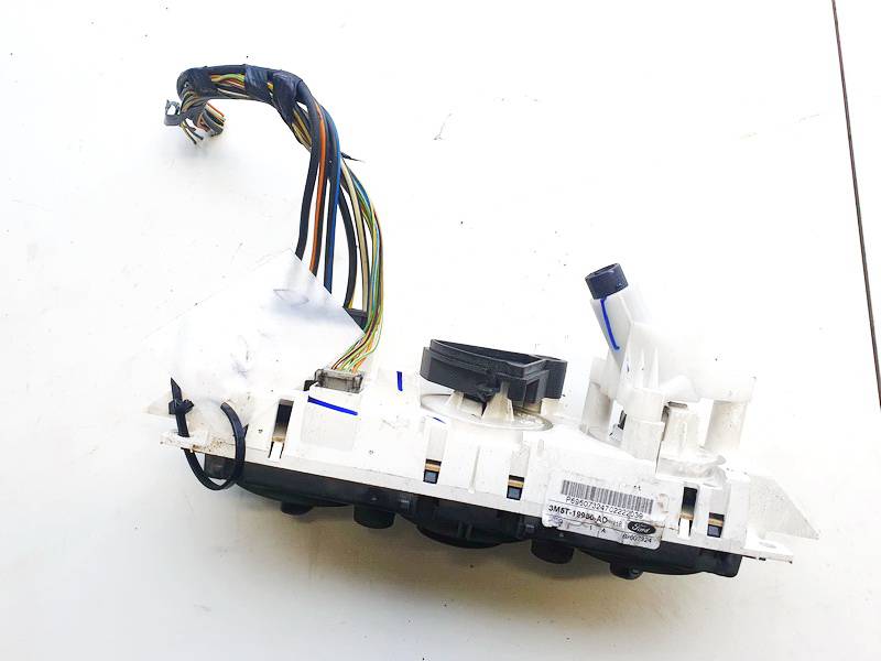 3M5T19980AD Ford Focus 2007 Climate Control Panel (heater control switches) - Thumbnail 2