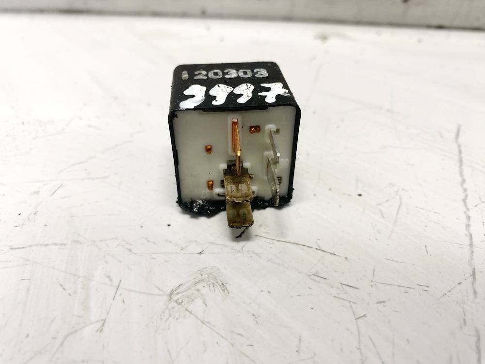 443951253AA Audi A4 2004 Relejs - Thumbnail 2