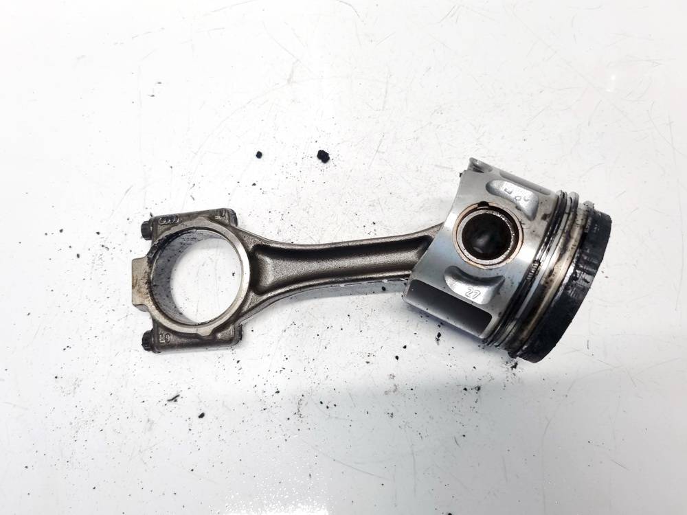 038G Skoda Fabia 2005 Stumoklis su svaistikliu