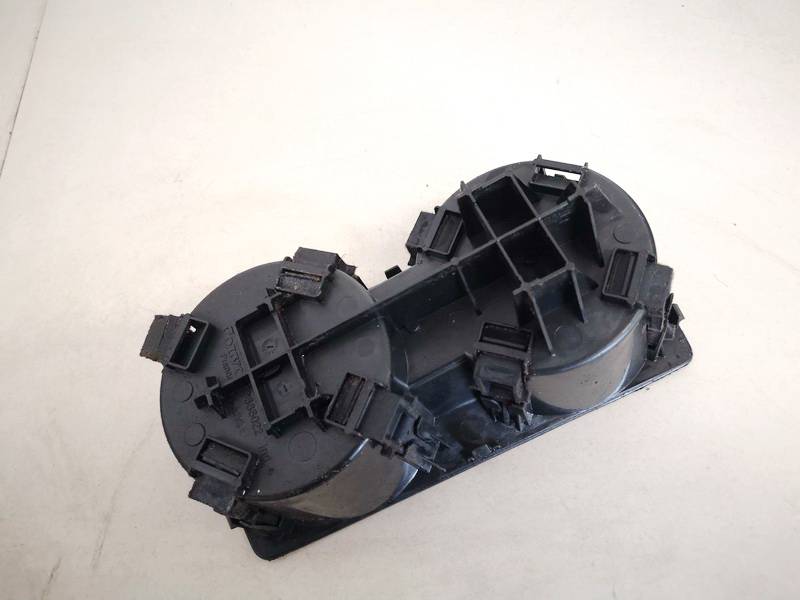 8686022 used Cup holder and Coin tray Volvo V50 2004 2.0L EIS01823593