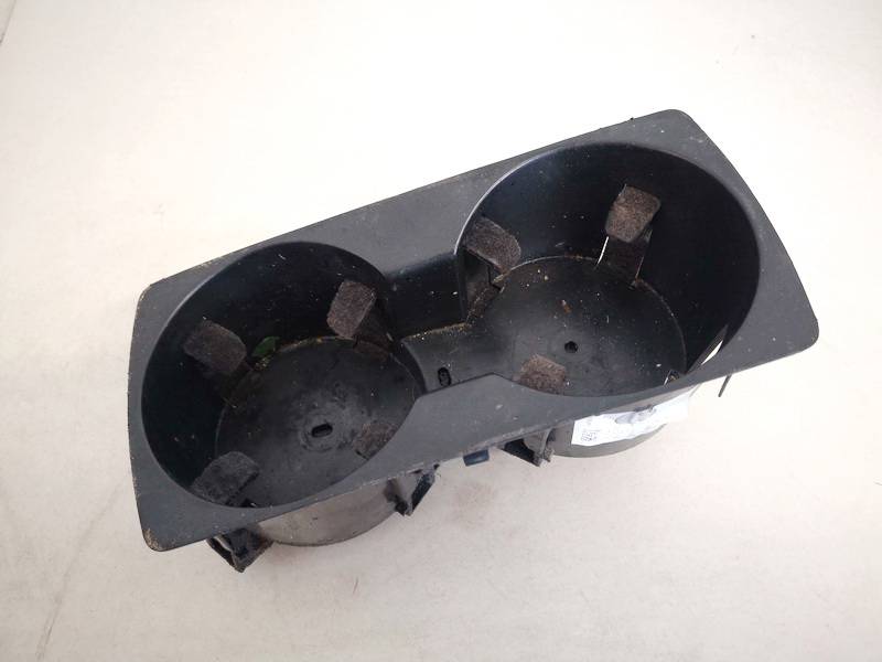 8686022 used Cup holder and Coin tray Volvo V50 2004 2.0L EIS01823593