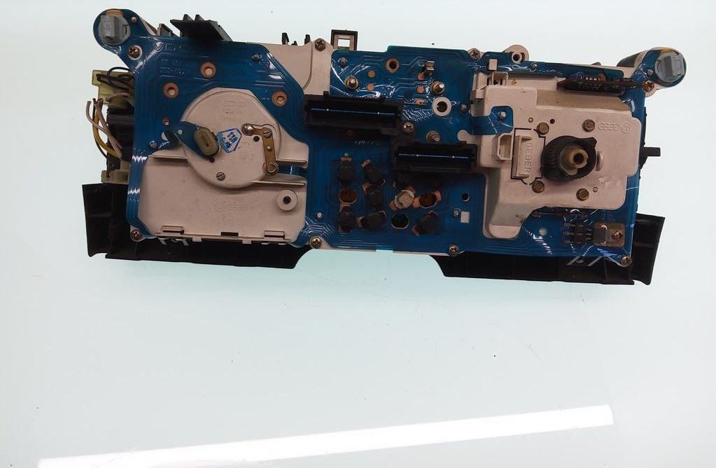 81117434 Audi 80 1985 Nopeusmittari – mittaristo - Thumbnail 2