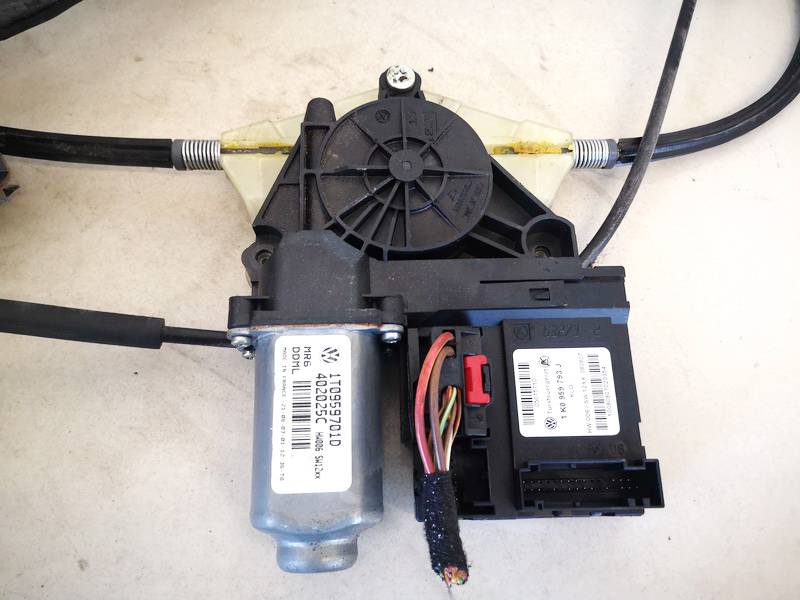 1T0959701D Volkswagen Caddy 2007 Window Motor - FRONT LEFT