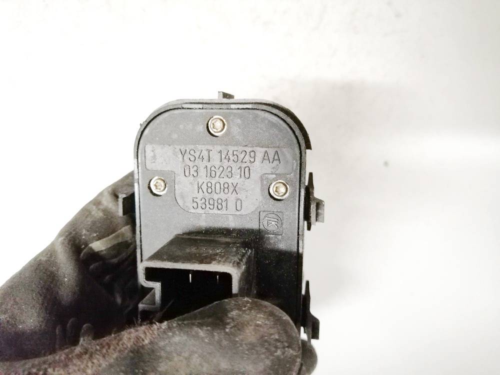 YS4T14529AA Ford Focus 1999 Power window control (Window Regulator-Window Switch) - Thumbnail 3