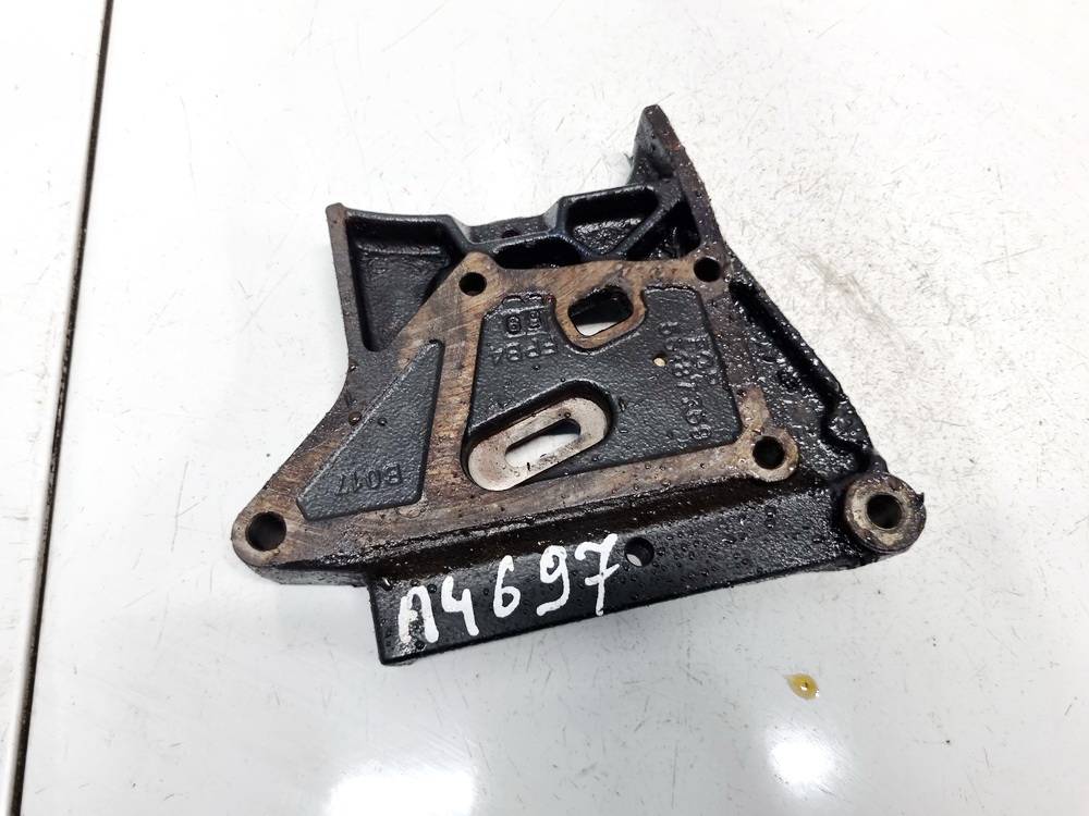 55187759 Opel Astra 2006 Variklio kronsteinas ir Greiciu dezes kronsteinas