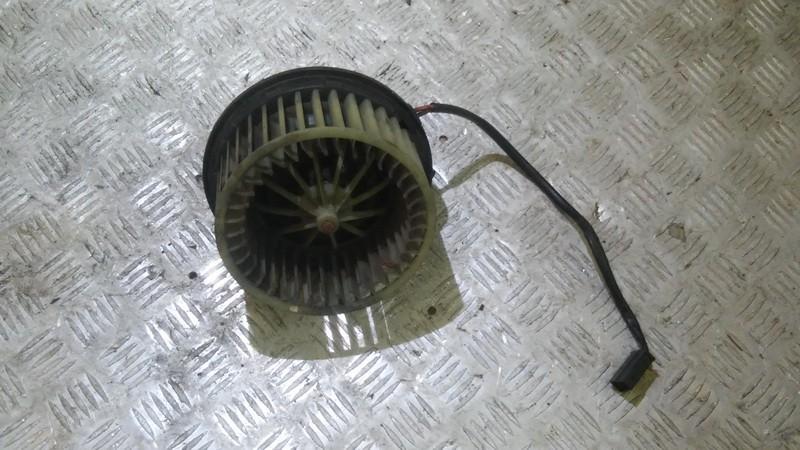 161971988 Volkswagen Passat 1995 Salono ventiliatorius