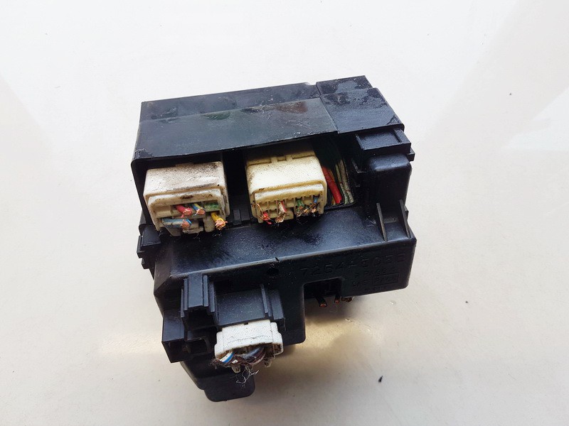 72543033 Mazda 323 1996 Fuse box - Thumbnail 2