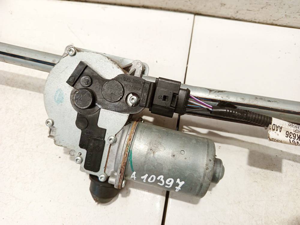 W16333 Ford C-MAX 2014 Silnik wycieraczek przedniej szyby - PRZEDNIE