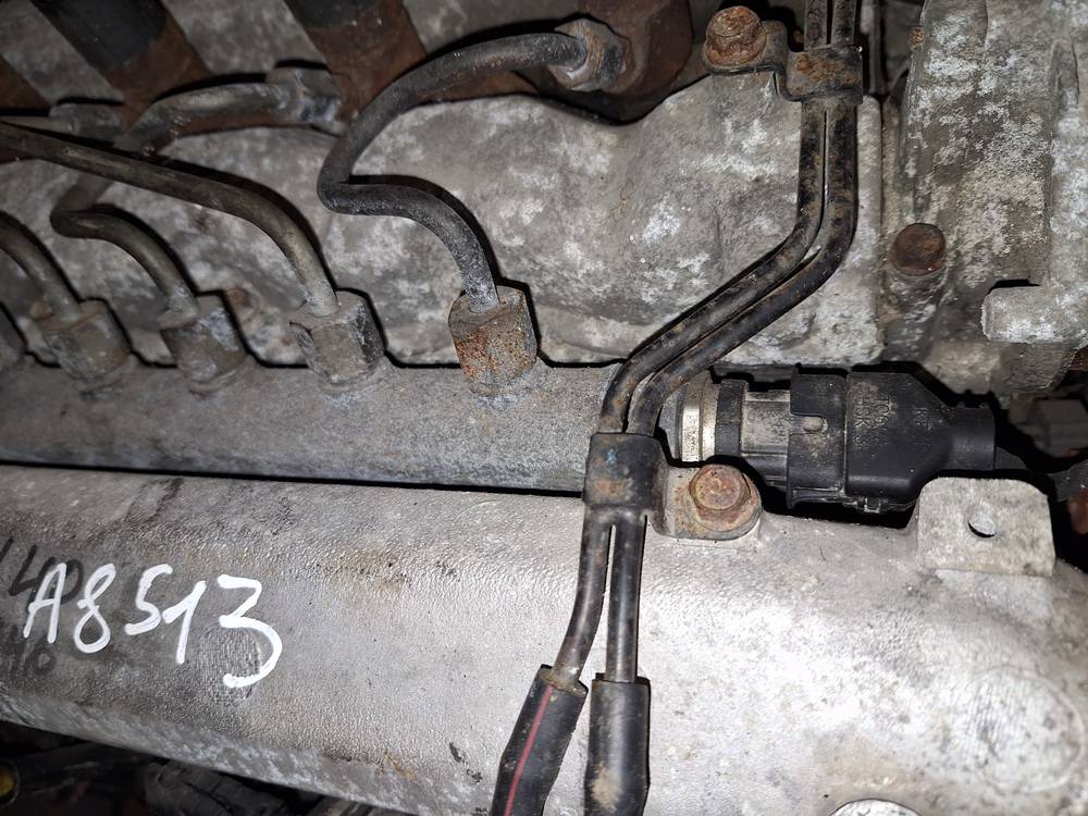 Kia Rio 2007 Fuel injector rail (injectors)(Fuel distributor)