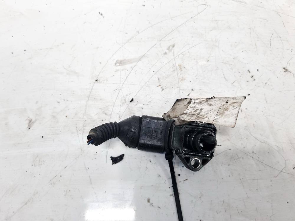 038906051 Volkswagen Passat 2001 Czujnik ciśnienia powietrza – MAP