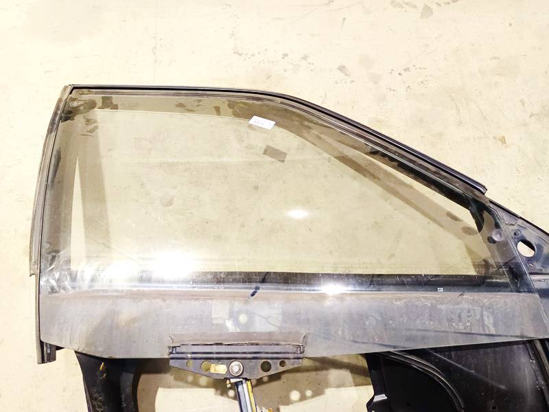AS2 Audi 100 1985 Боковое окно - передний правый