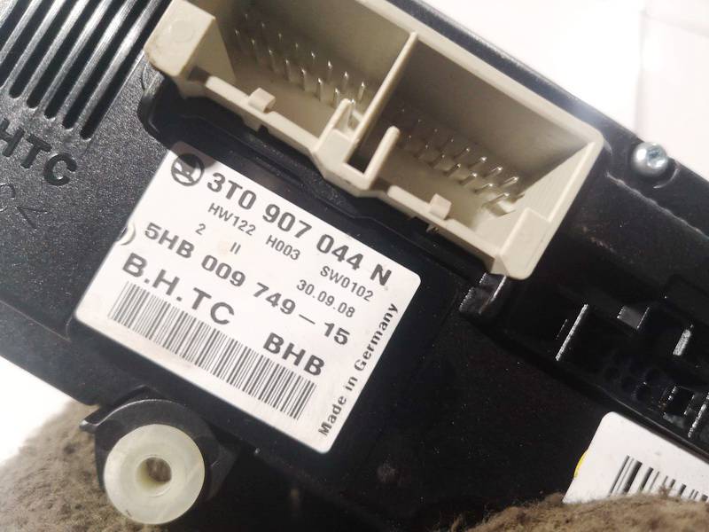 3T0907044N Skoda Superb 2009 Climate Control Panel (heater control switches) - Thumbnail 3