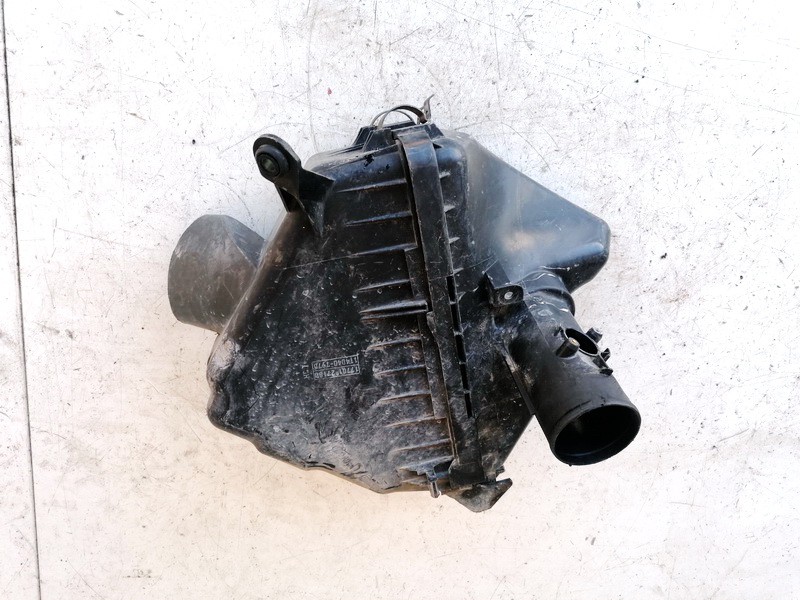 1770127180 Toyota Avensis Verso 2001 Air filter box