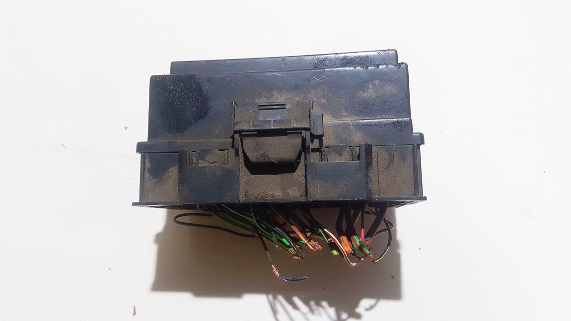 2CIT14N003CA Ford Transit 2003 CAJA RELES -  FUSIBLES