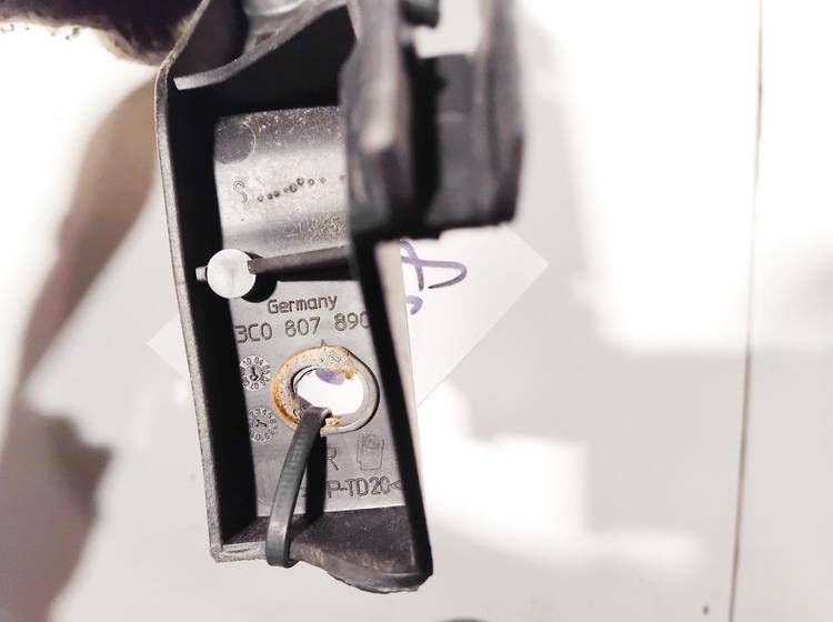 3C0807890 Volkswagen Passat 2008 Bampera turētājs - PRIEKŠA PA LABI - Thumbnail 3