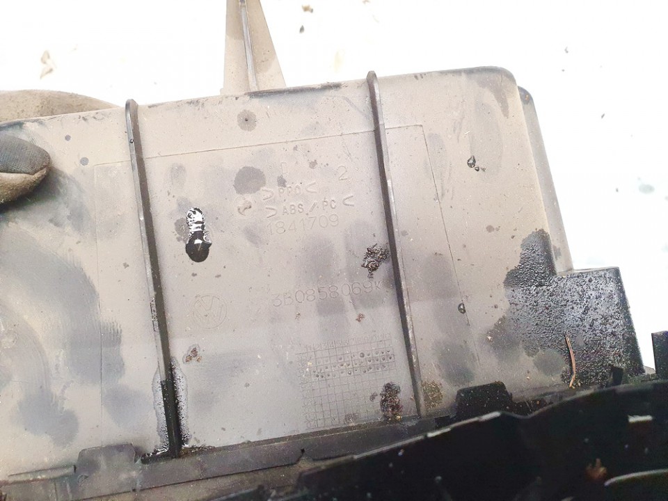 3B0858069K Volkswagen Passat 1999 Automagnetolos valdymo konsole - Thumbnail 3