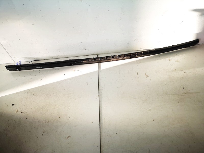 3B5807863 Volkswagen Passat 1996 Bumper mounts - REAR