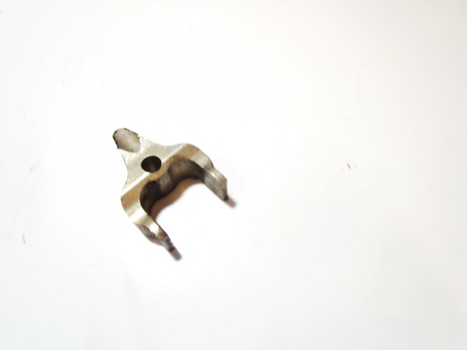 used used Injector Holder BMW 1Series 2009 2.0L EIS01323612 Used