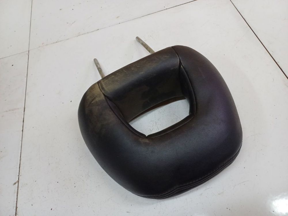 Mitsubishi Pajero 2002 Seat headrest - Thumbnail 4
