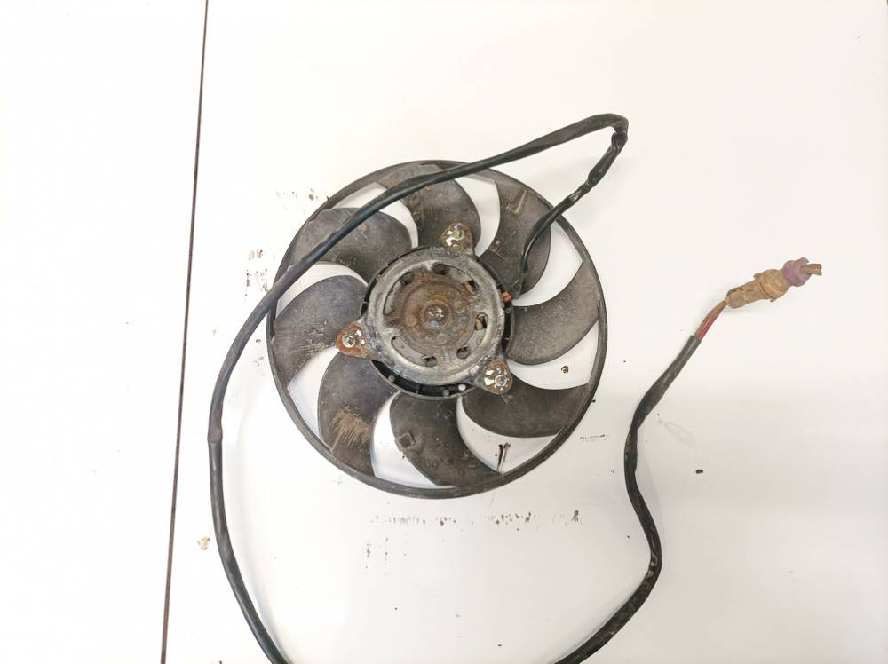 Volkswagen Passat 1997 Diffuusori (Jäähdyttimen Tuuletin)