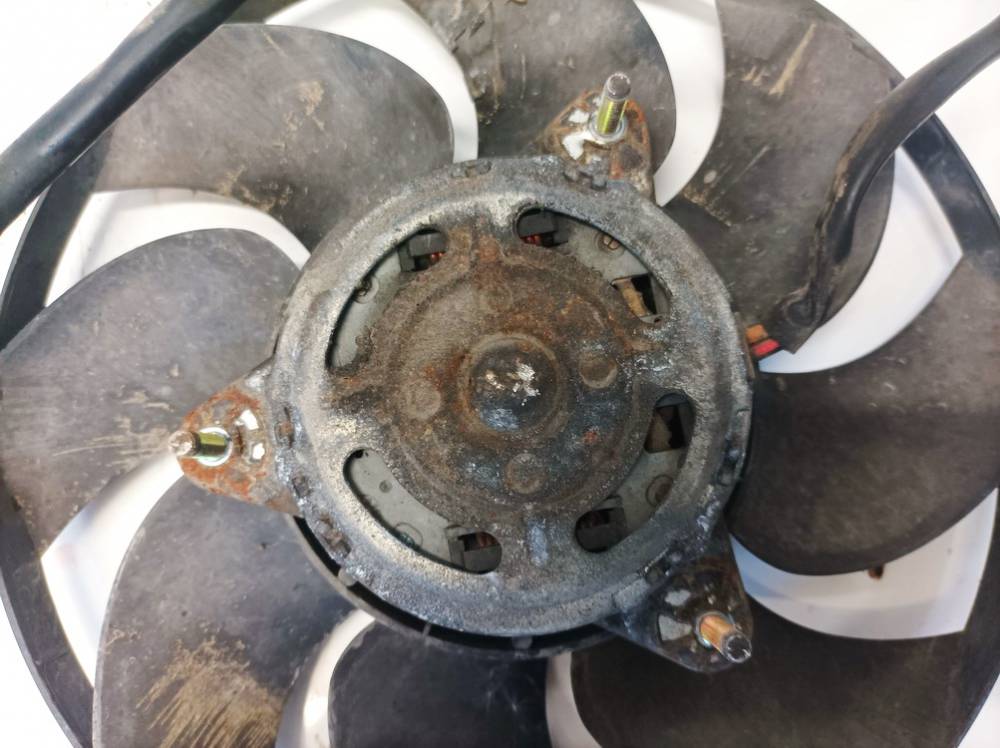 Volkswagen Passat 1997 Diffuusori (Jäähdyttimen Tuuletin) - Thumbnail 2