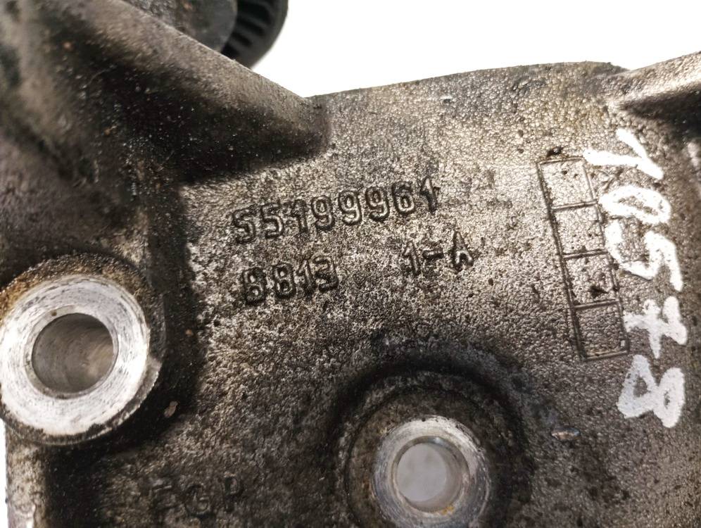 55199961 Alfa-Romeo 159 2006 Variklio kronsteinas ir Greiciu dezes kronsteinas - Thumbnail 4