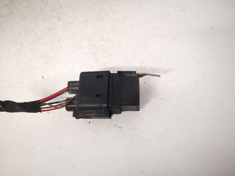 3b0951253 v23136j1006x056 Glow plug relay Volkswagen Passat 2006 2.0L