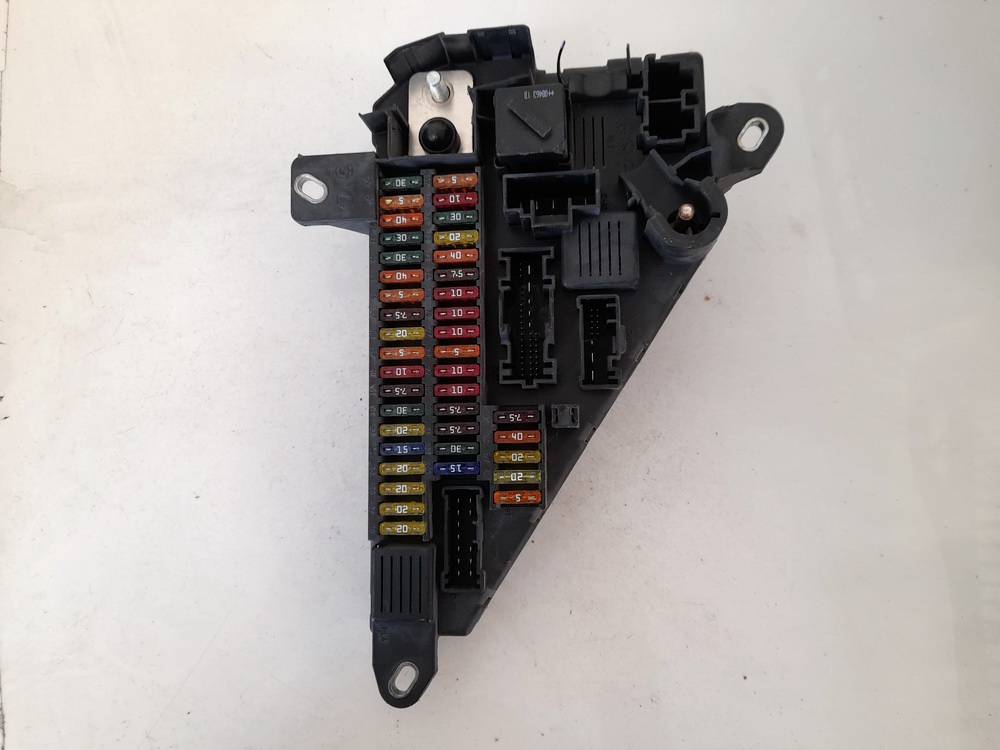 690661804 BMW 5-Series 2006 Drošinātāju kārba - Thumbnail 2